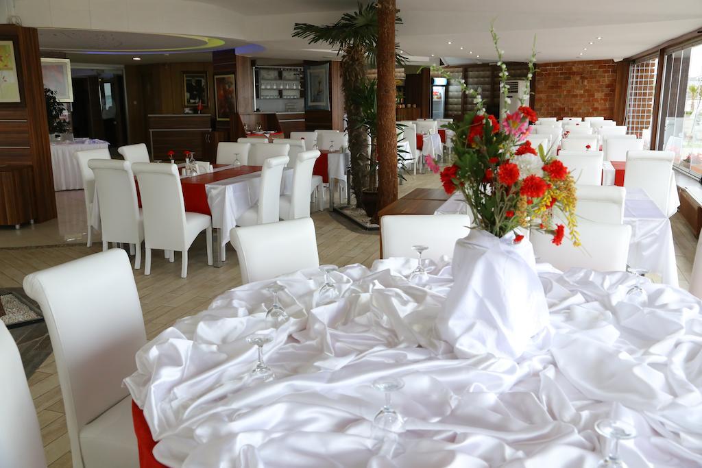 Tuana Hotel Atakum Buitenkant foto